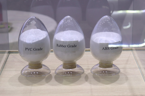 颗粒一放就泛白？PVC喷霜析出的3个原因